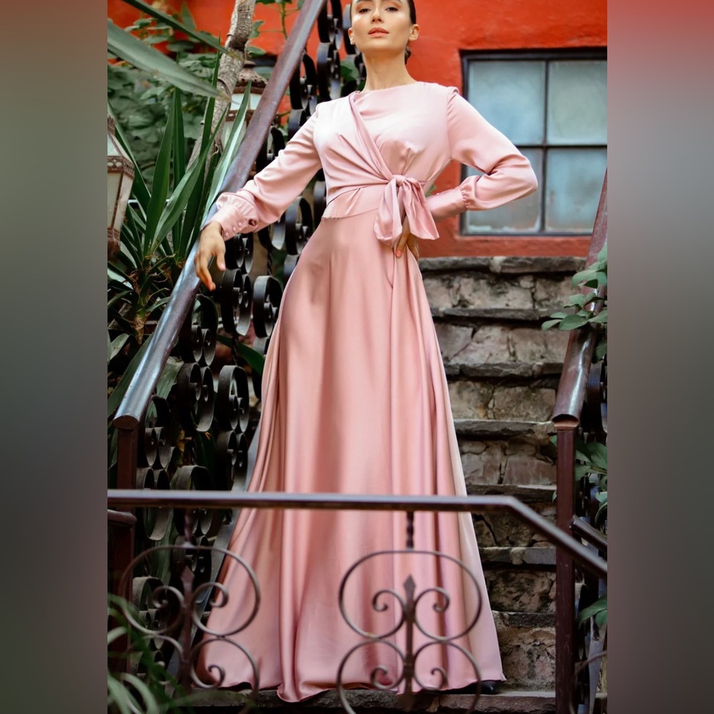 URBAN MODESTY *NWT TAN DIANA SIDE KNOT SATIN GOWN Sz: S - Picture 3 of 5